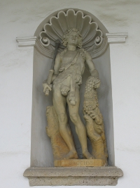 Figura Bachusa w Ogrodzie Kwiatowym w Kromierzyżu na Morawach